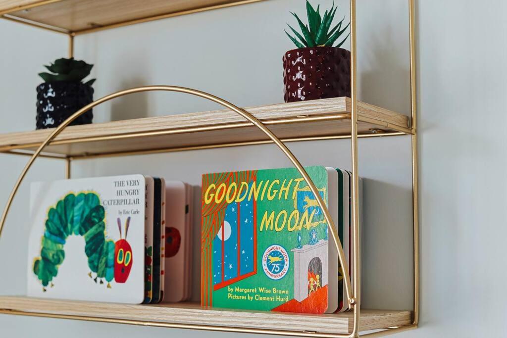 Stunning Riverside Escape
