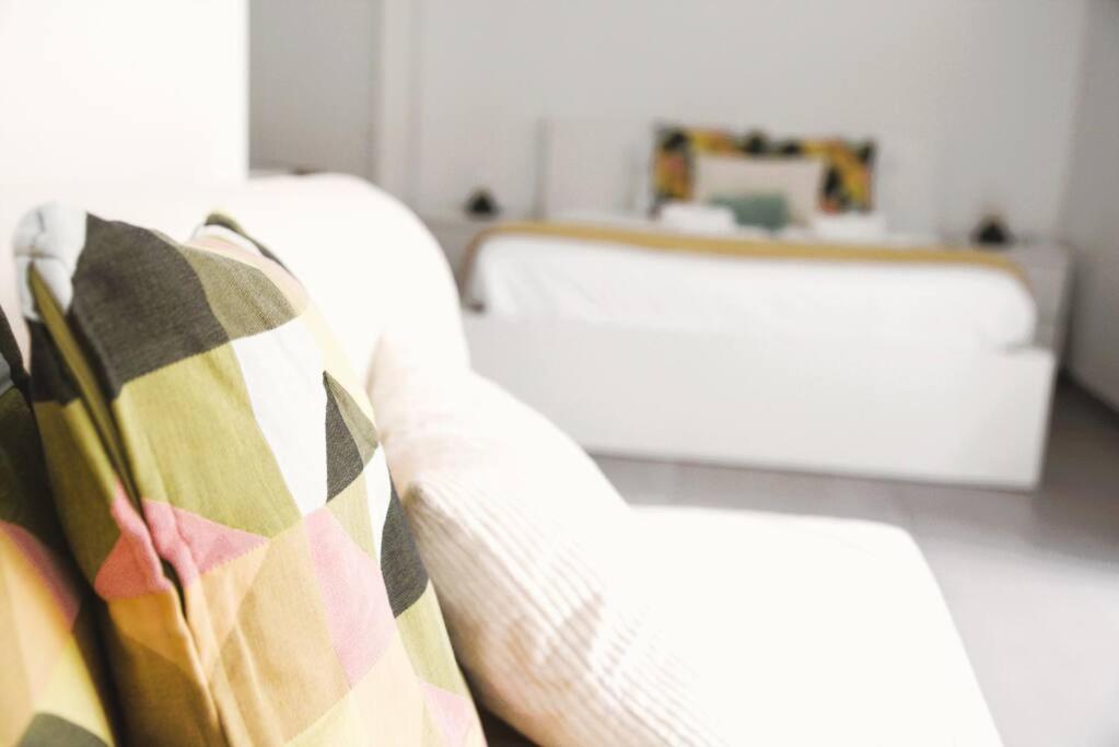 Charming Studio close to city centre view 3