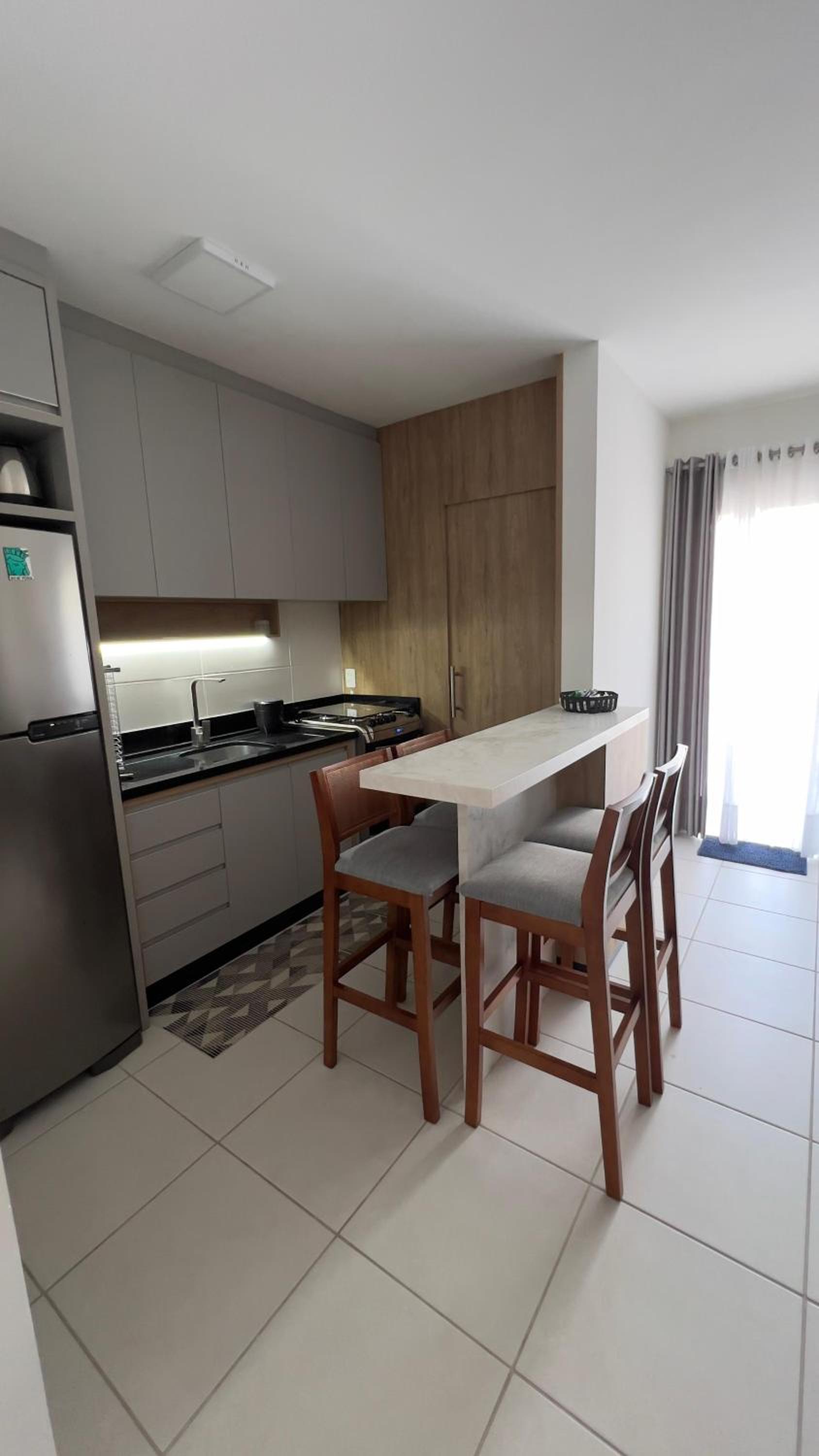 Apartamento novo perto da praia e Beto Carrero