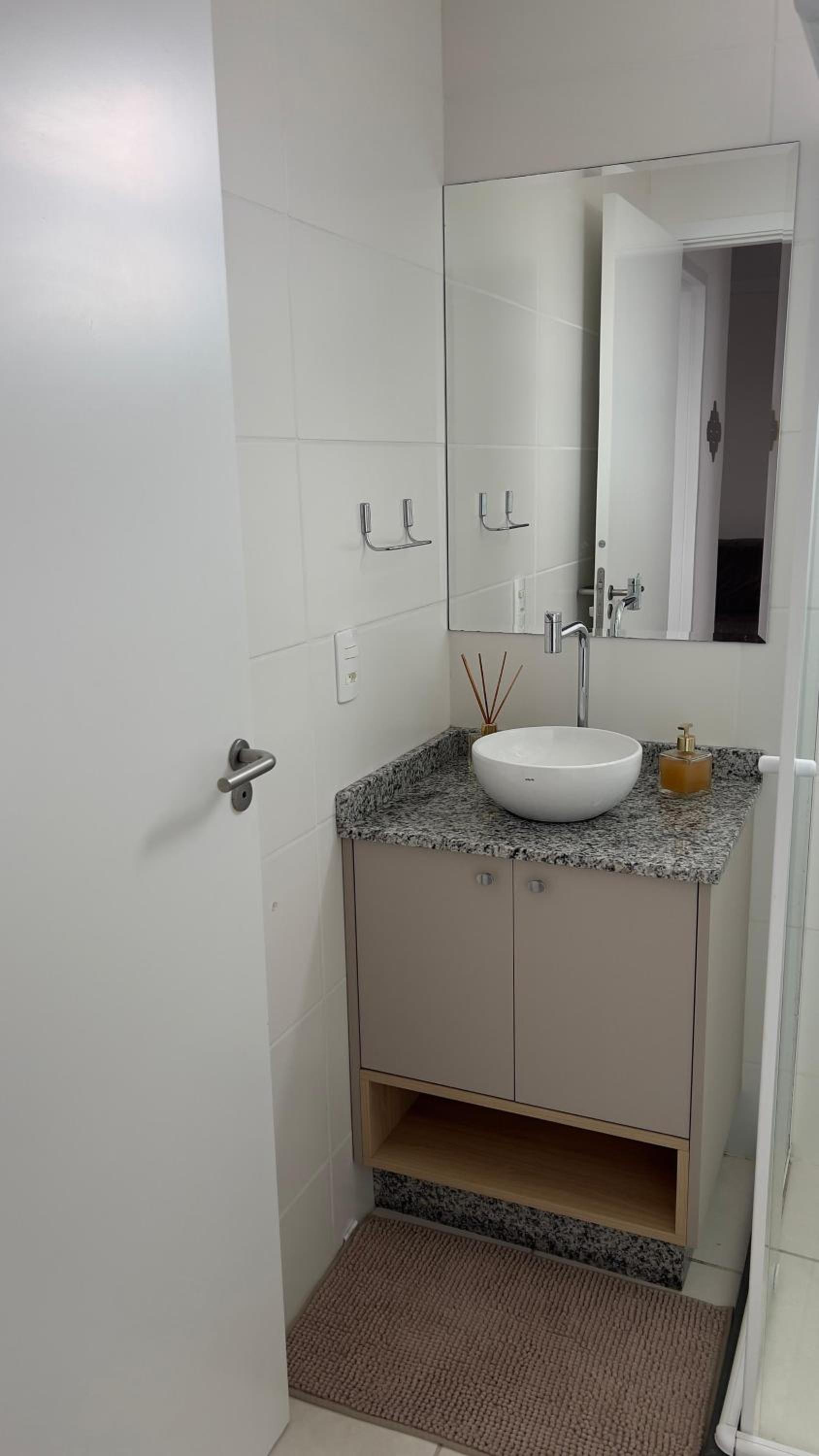Apartamento novo perto da praia e Beto Carrero