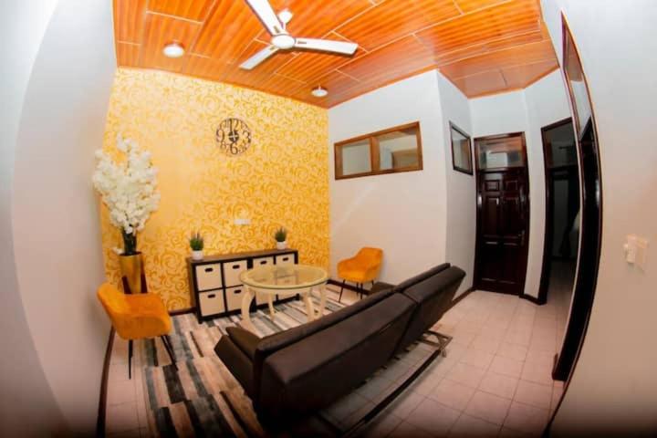 Gyakyewaa Villa