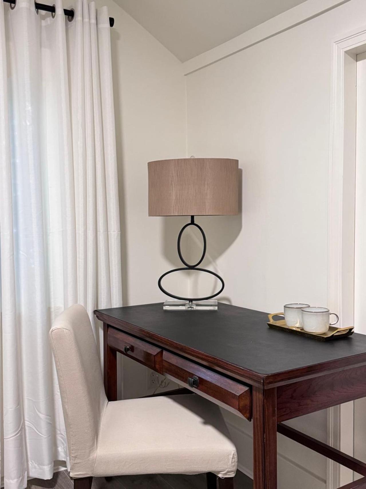 Deluxe Queen Room Private Ensuite Vancouver West