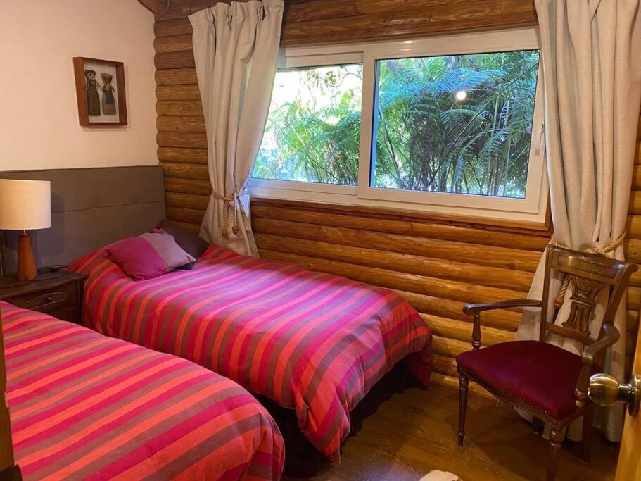 Casa de ensueño con piscina, quincho y acceso lago