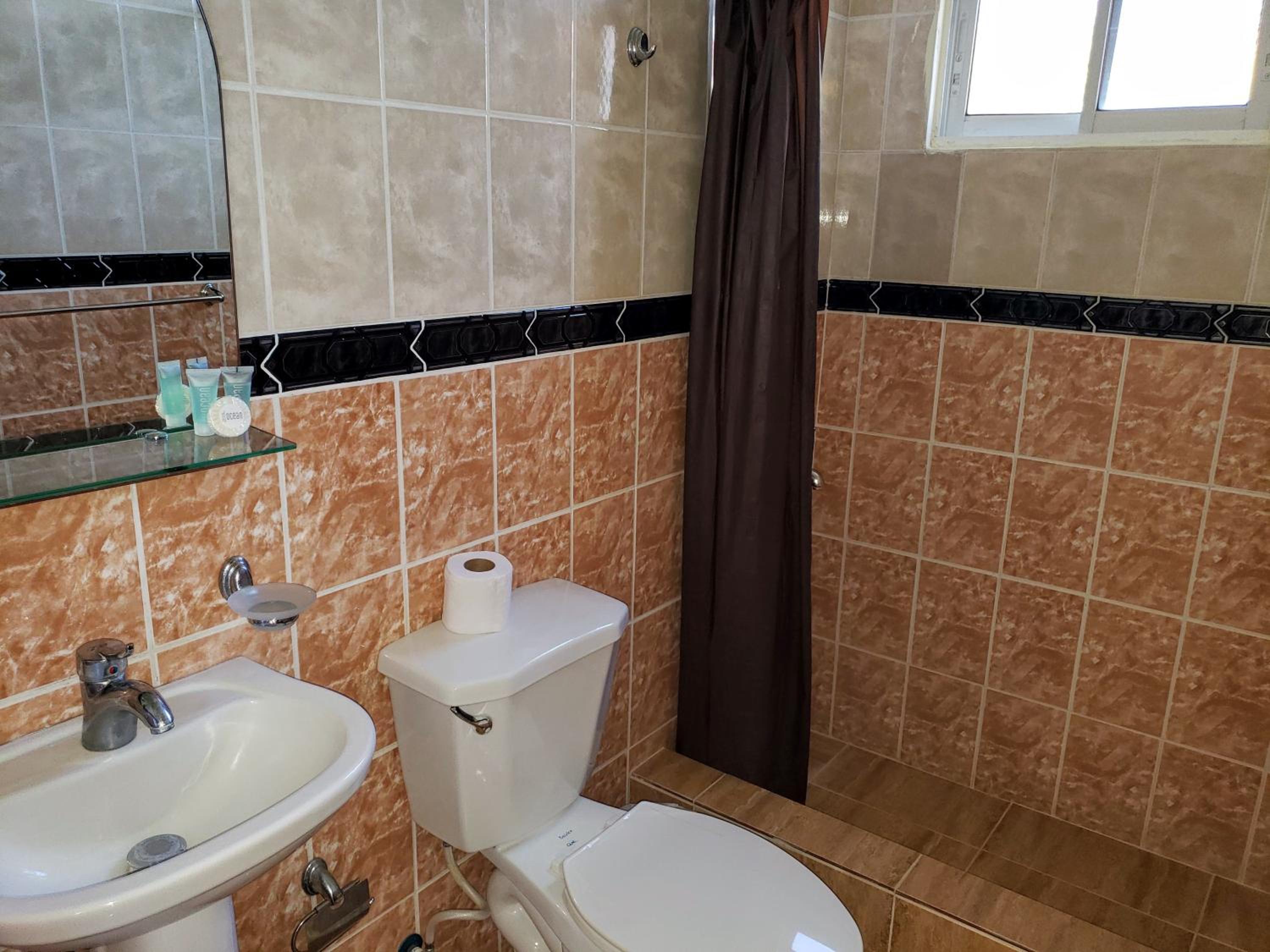 Sun Sea - Costambar Beachside Apartment with Pool view 4