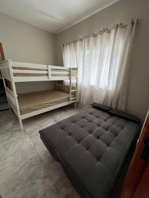 Casa com piscina em Florestal