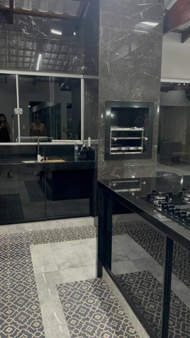 Casa com piscina em Florestal