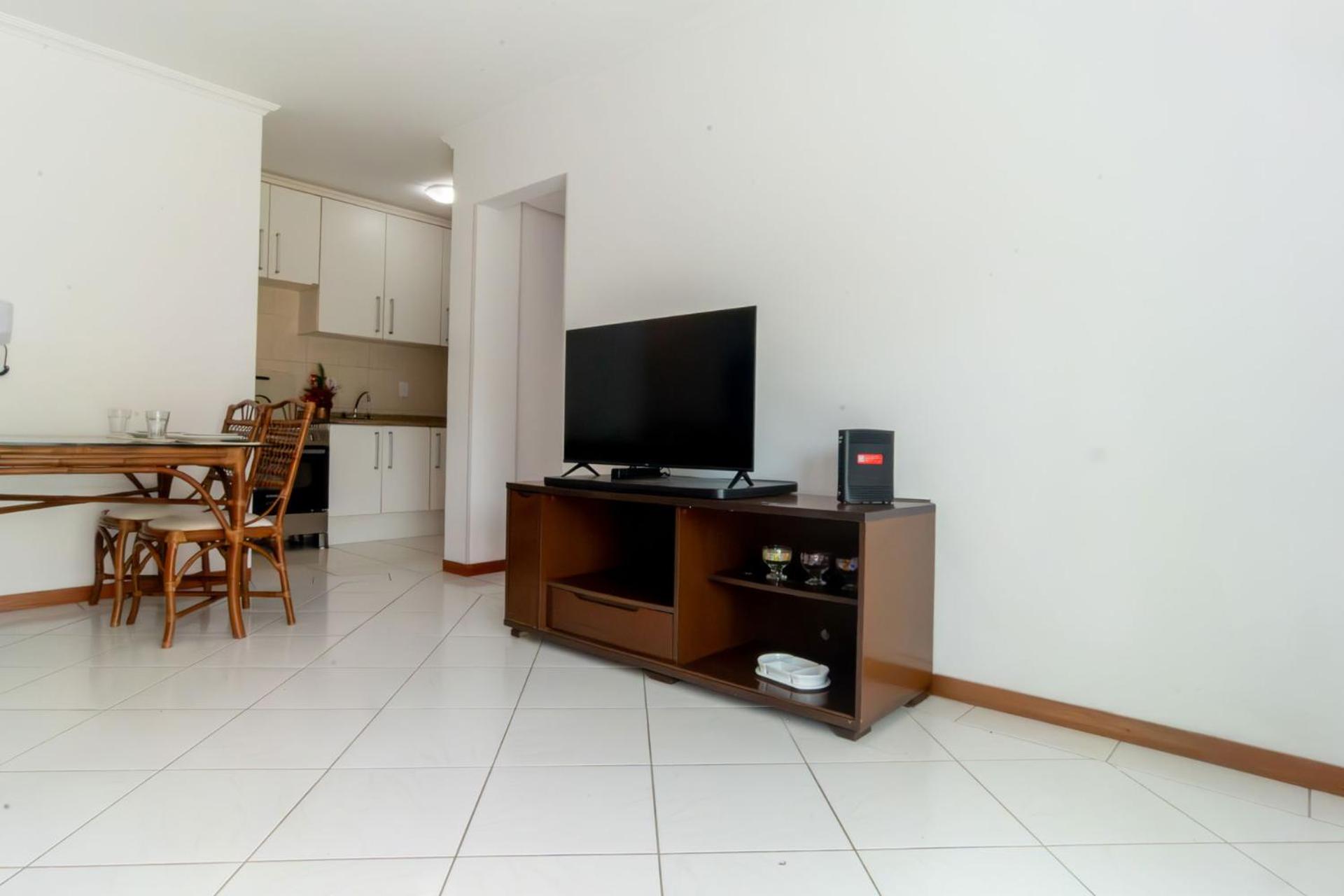 Apt 3 quartos 500m da Praia em Canasvieiras NK3260