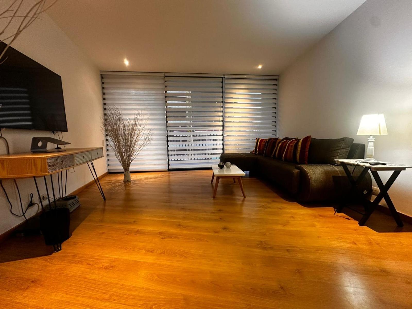 Apartamento Santa Coloma - WAKE FRONT