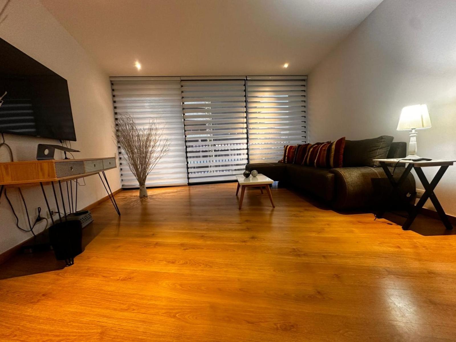 Apartamento Santa Coloma - WAKE FRONT