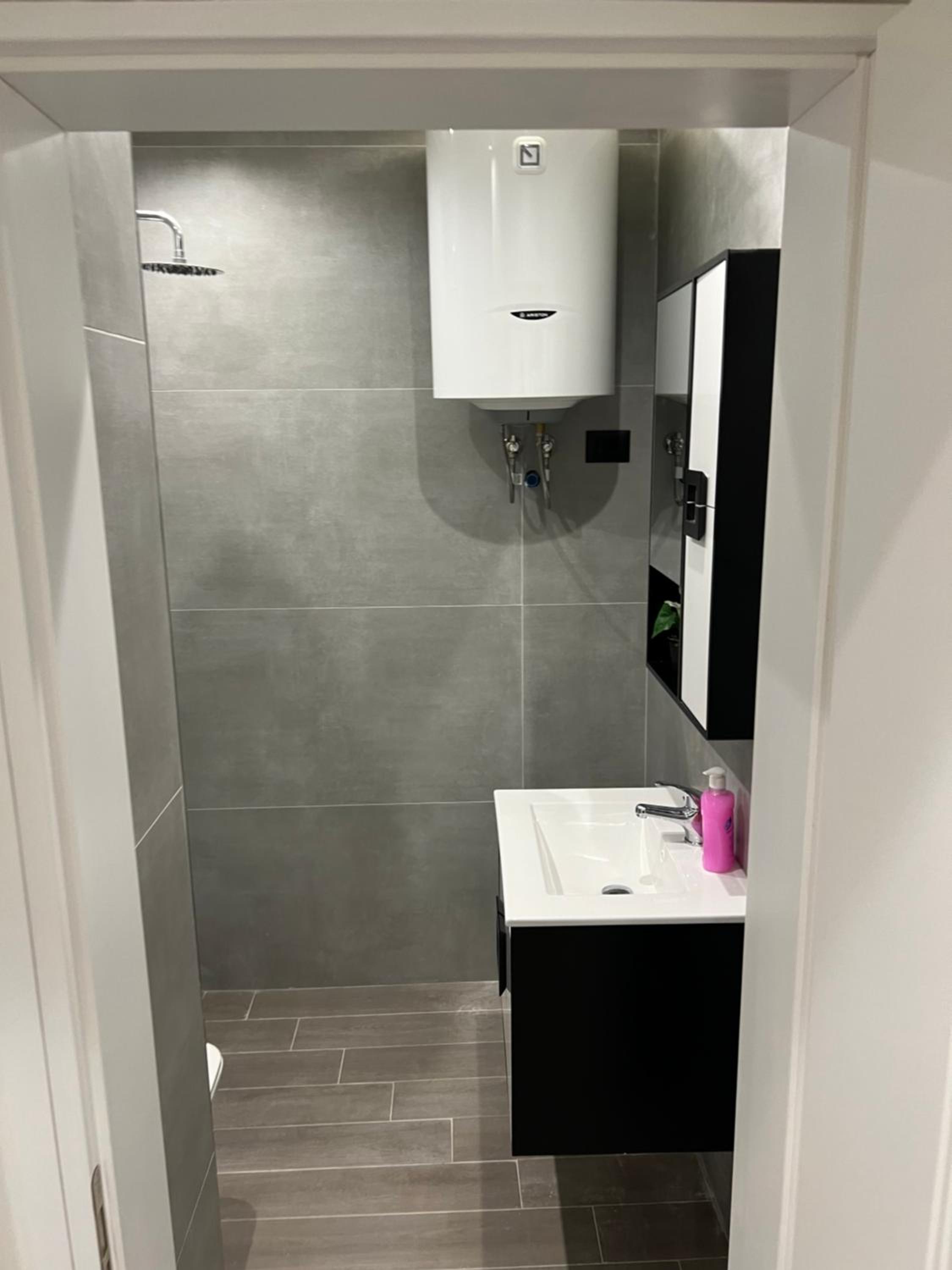 Greis Apartments