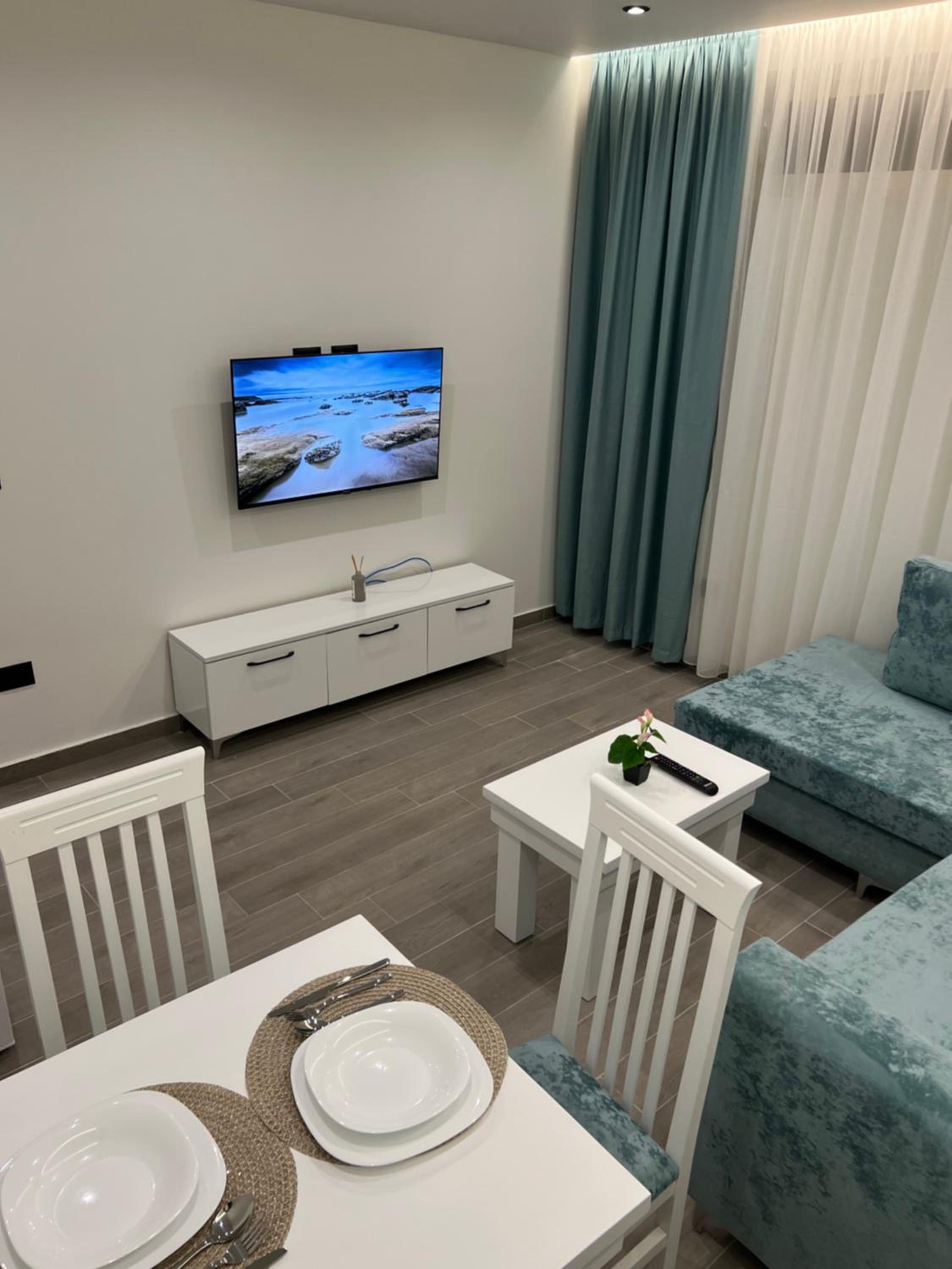 Greis Apartments