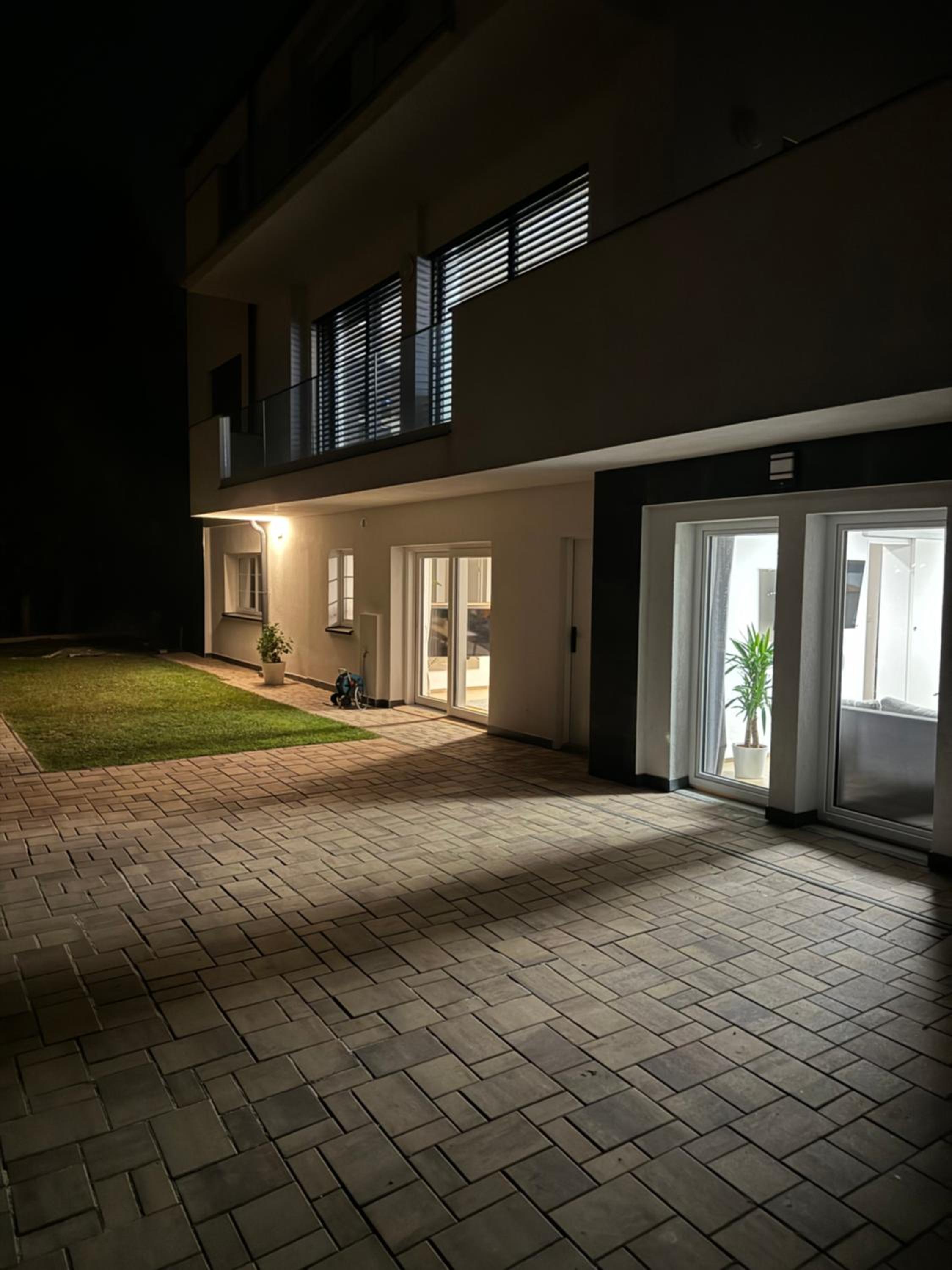 Airport Luxury Apartment & Spa Prague
