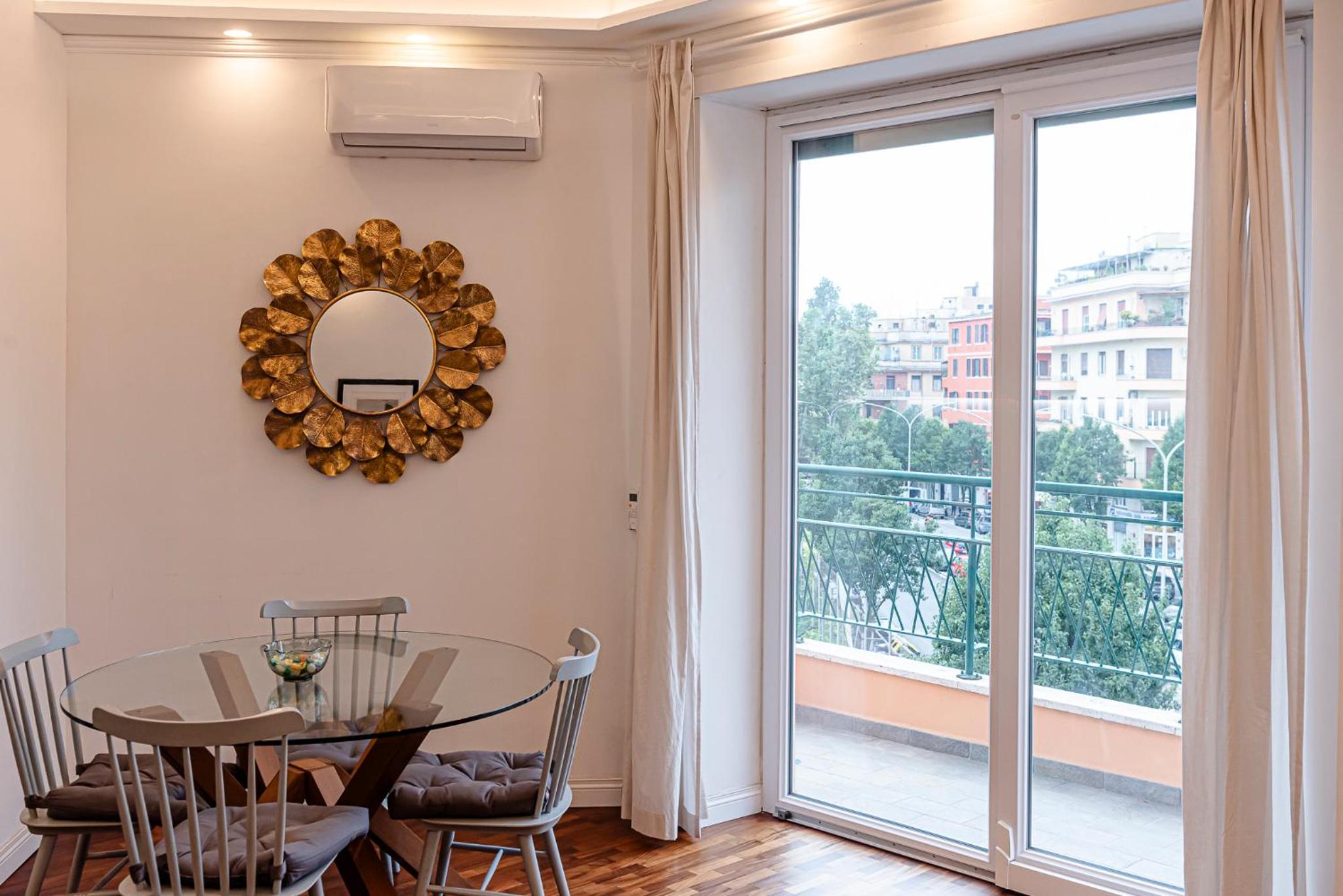 Bright and cozy apartment near the Vatican city