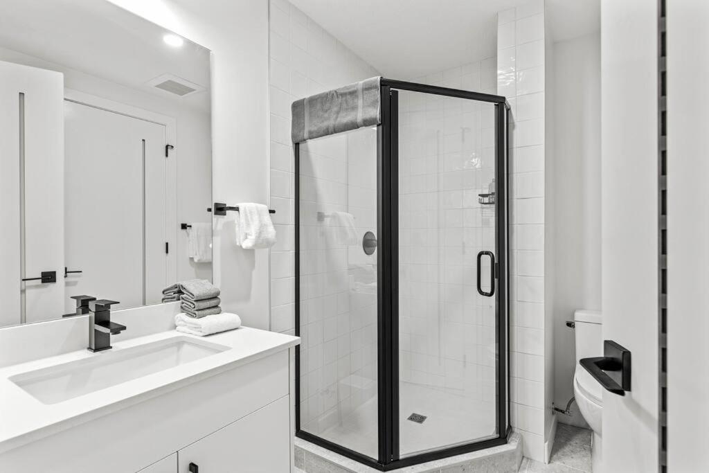Golden Ridge - 2 Bedroom plus Den