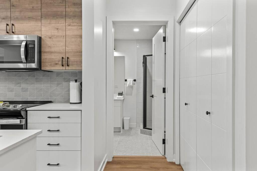 Golden Ridge - 2 Bedroom plus Den
