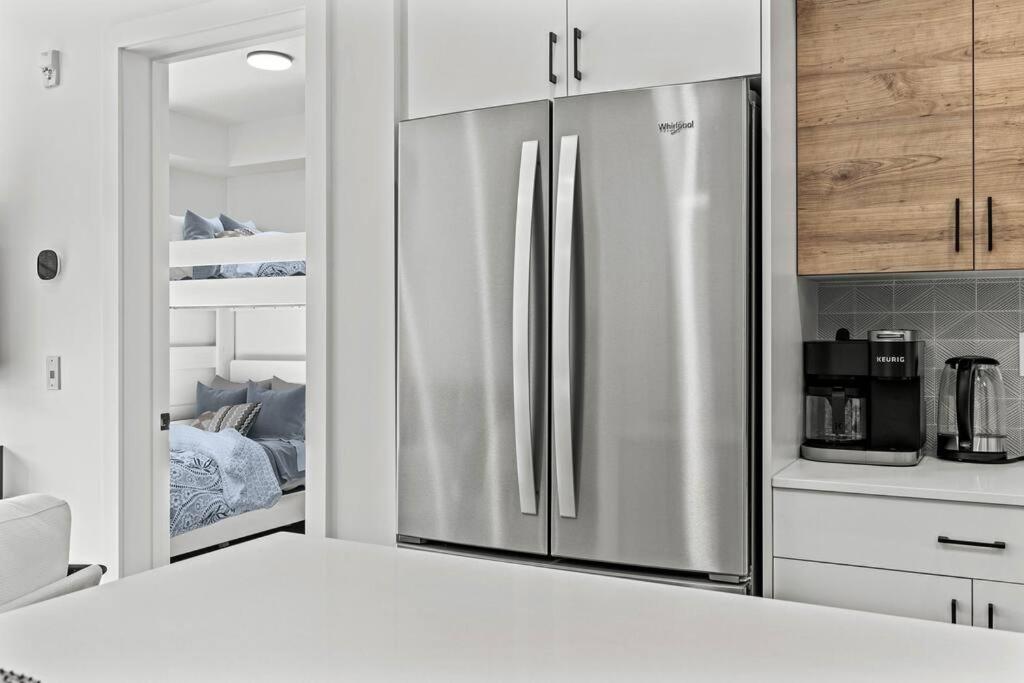 Golden Ridge - 2 Bedroom plus Den