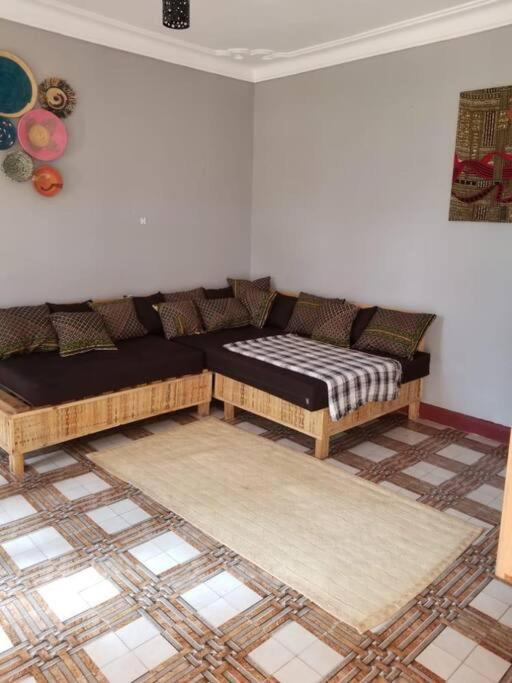 NileBnb-1 minute to The Hangout Furnished Kitchen, Parking and Private Patio view 2