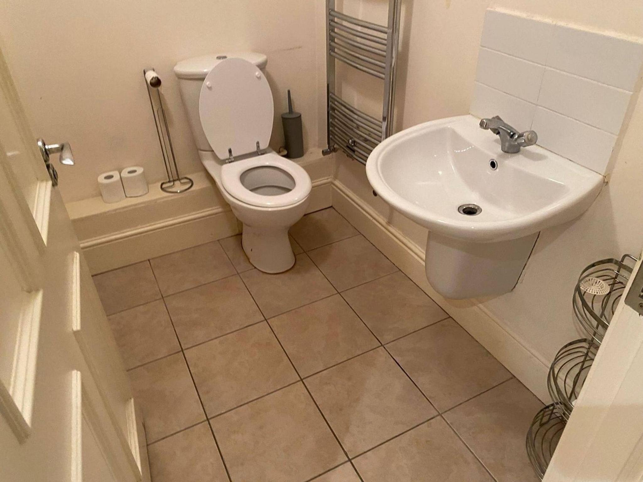Modern Apt 3 Bedrooms near Dundrum