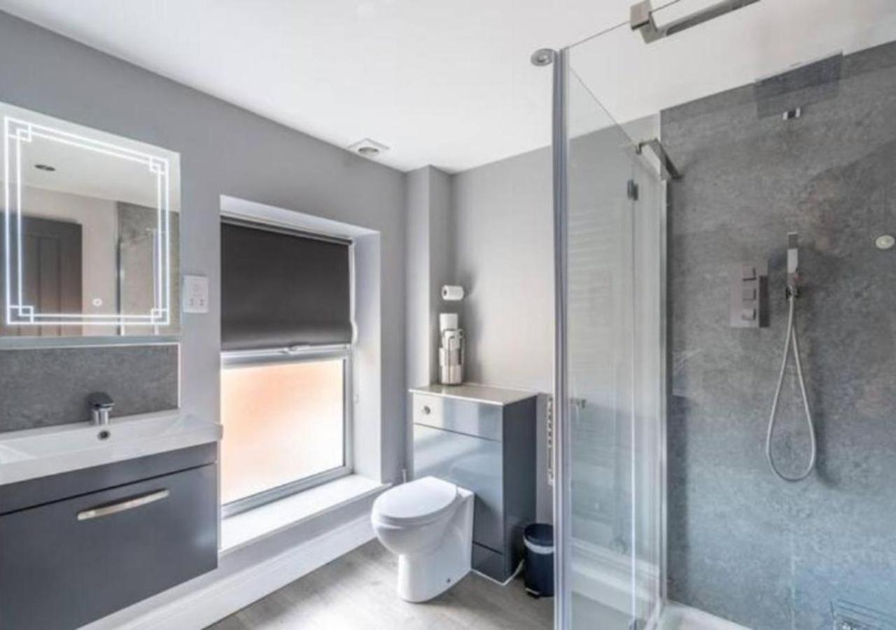Cosy and Beautiful 2BR Condo with Amazing Cathedral Views view 4