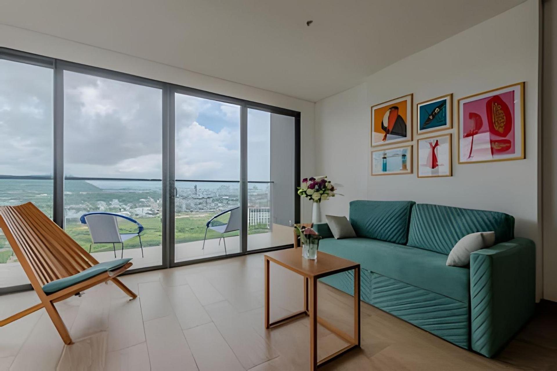 NEW with impressive lagoon view 21st floor