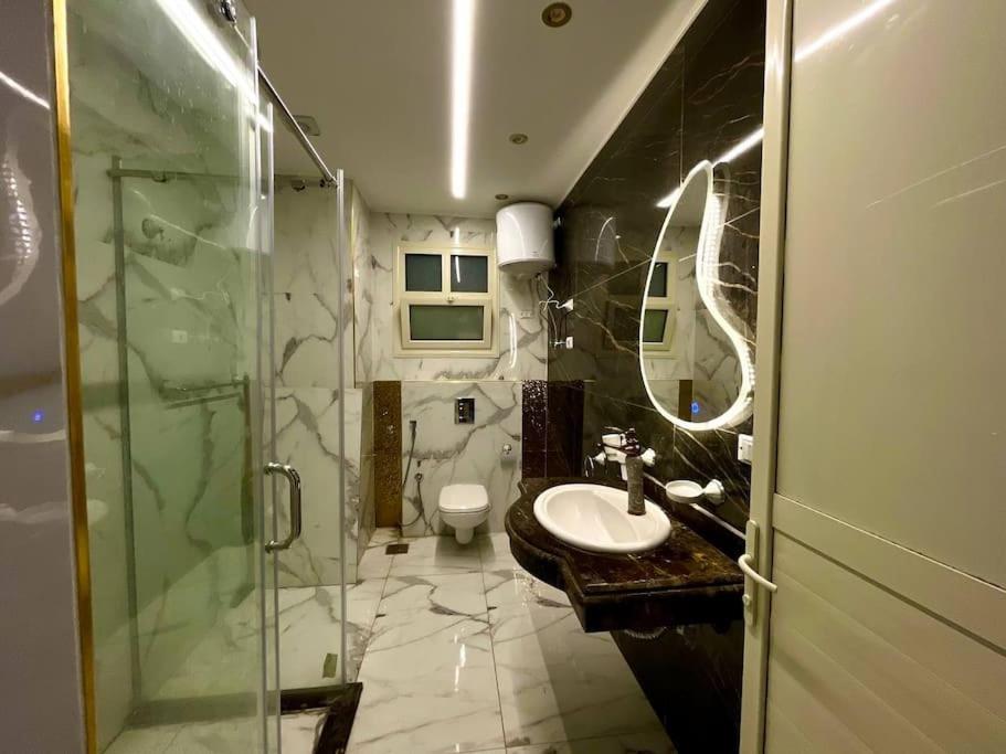 Stylish 3BR Apartment in Prime Mohandessin for families Y7