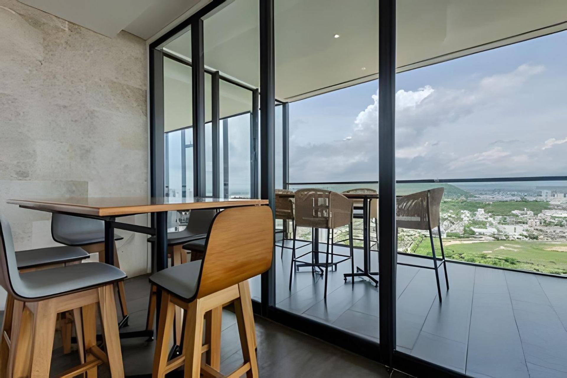 NEW with impressive lagoon view 21st floor