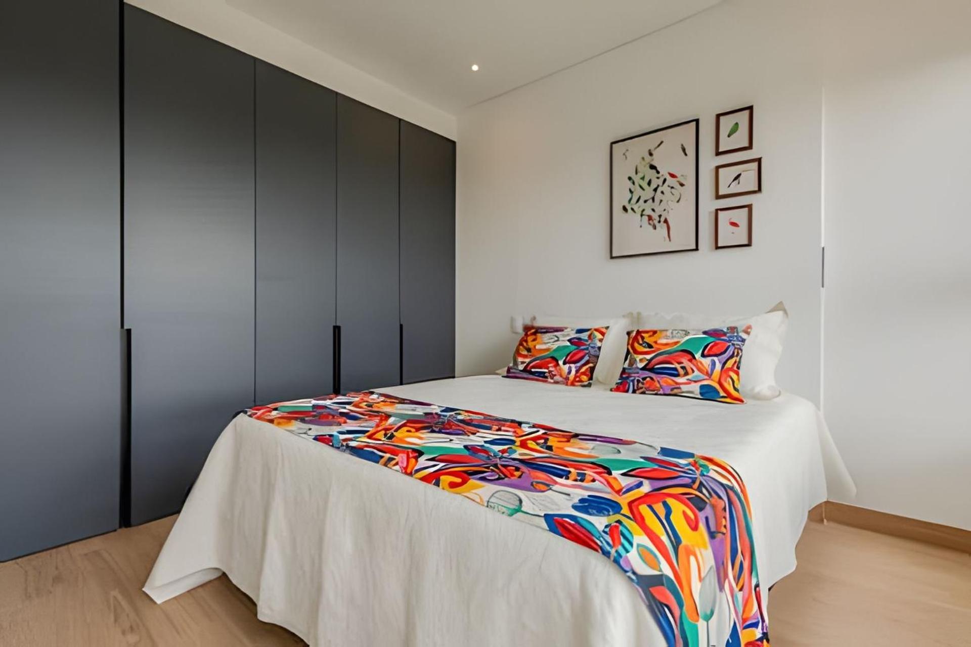 NEW with impressive lagoon view 21st floor