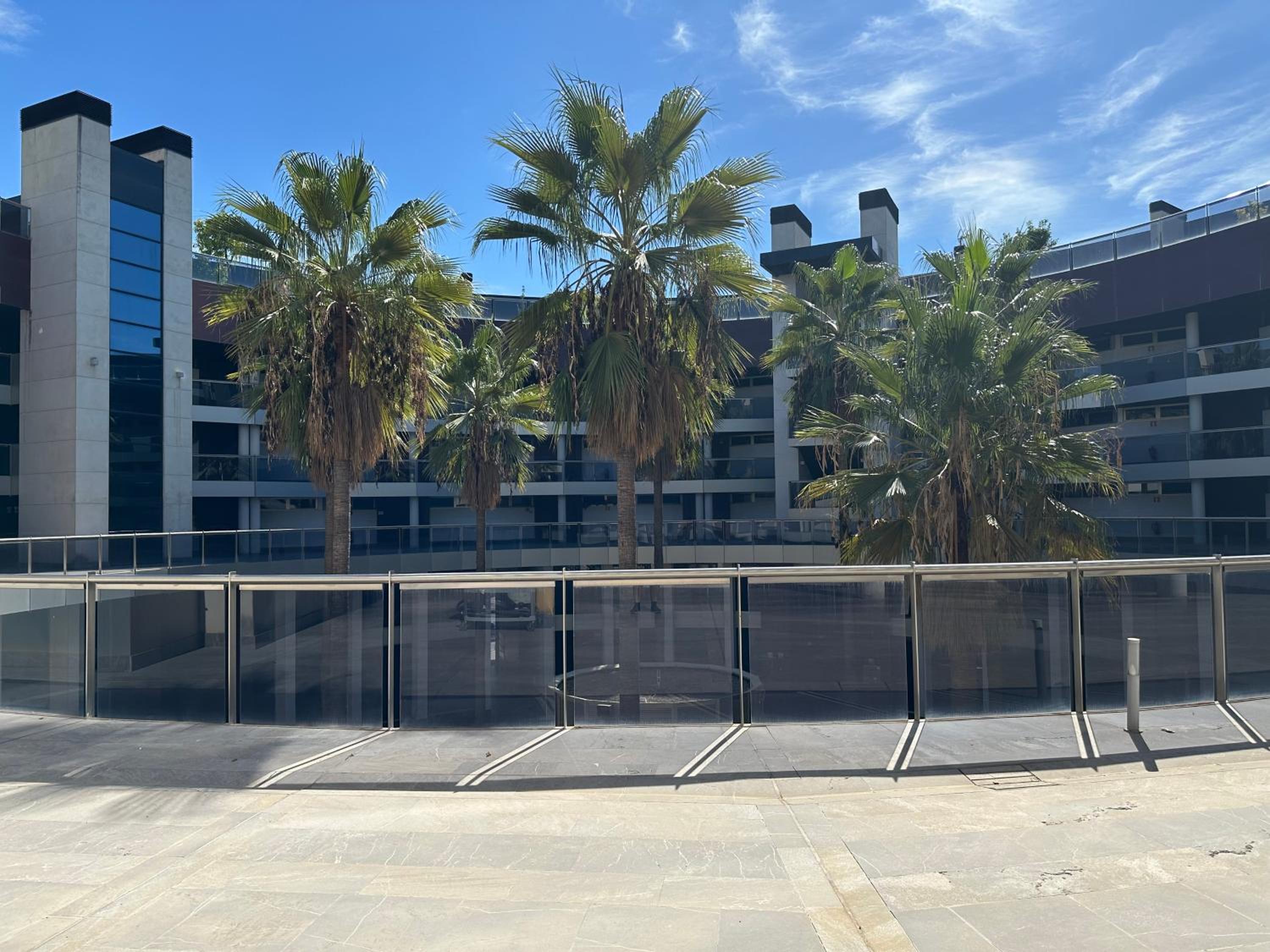 TECNOCORDOBA aparcamiento privado gratuito y piscina