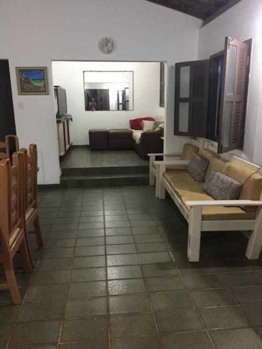 Casa pé na areia Guarajuba Ba