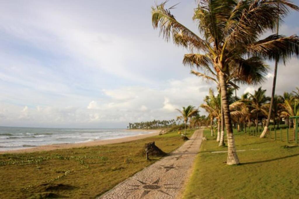 Casa pé na areia Guarajuba Ba