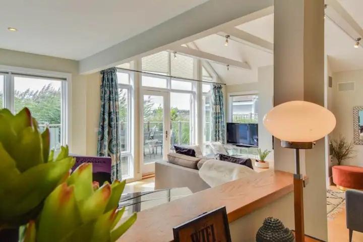 Lakeshore view 5