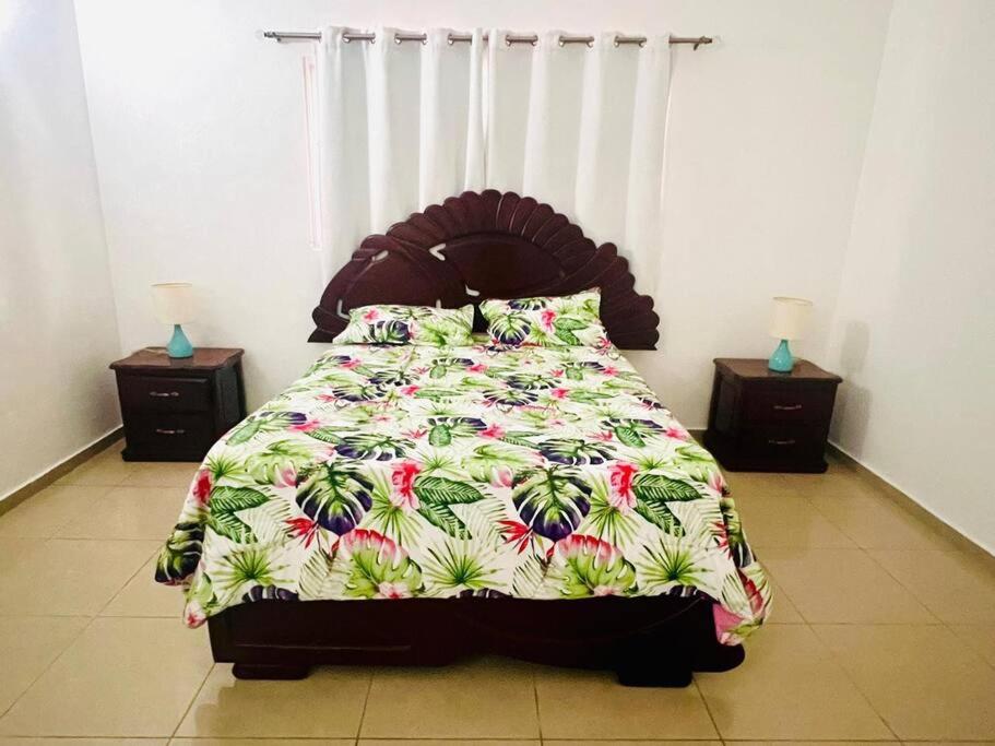 Bella Casa cerca de Multiplaza - Residencial Las Orquídeas