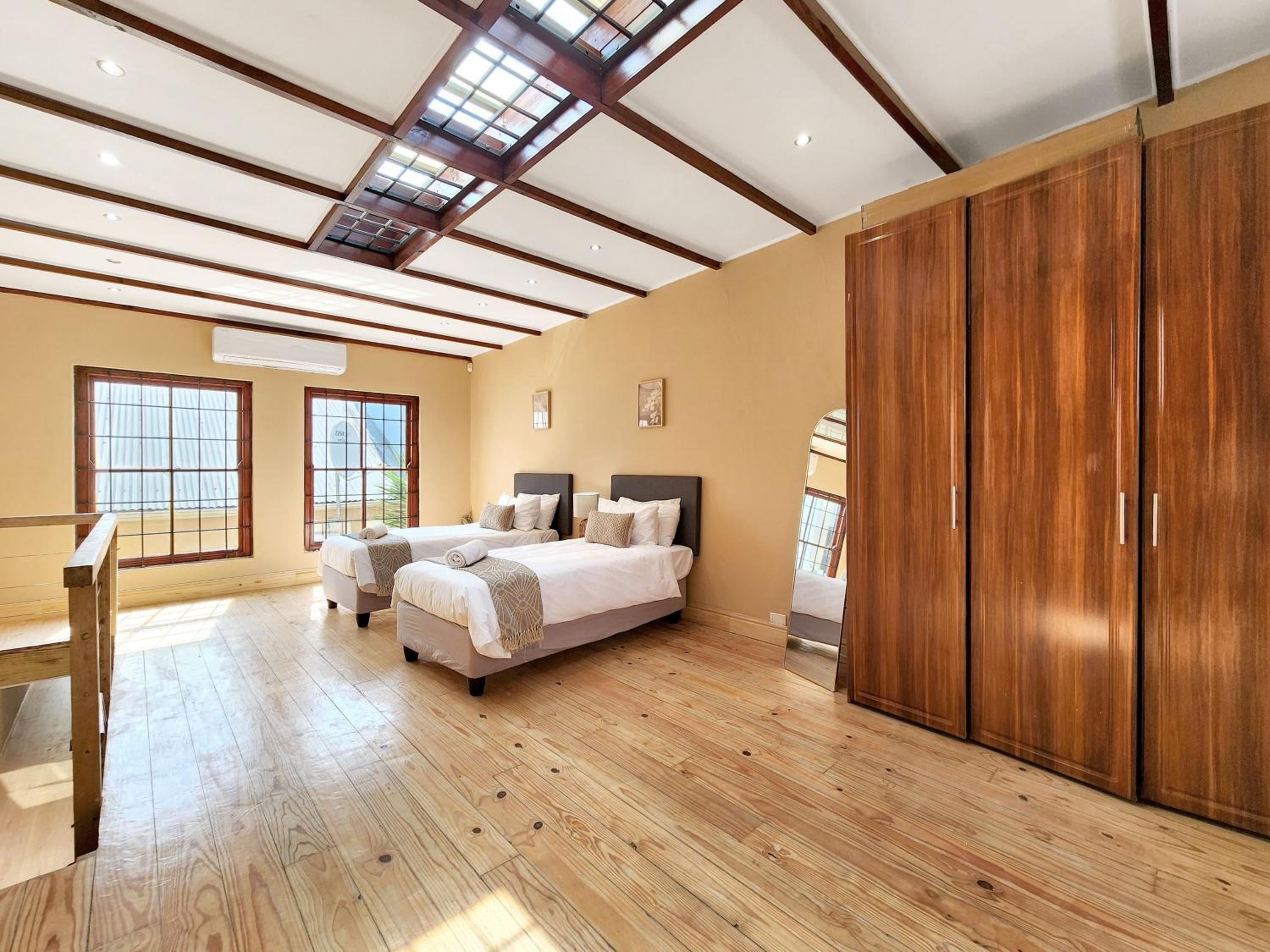 City Central, Spacious and Family friendly view 3