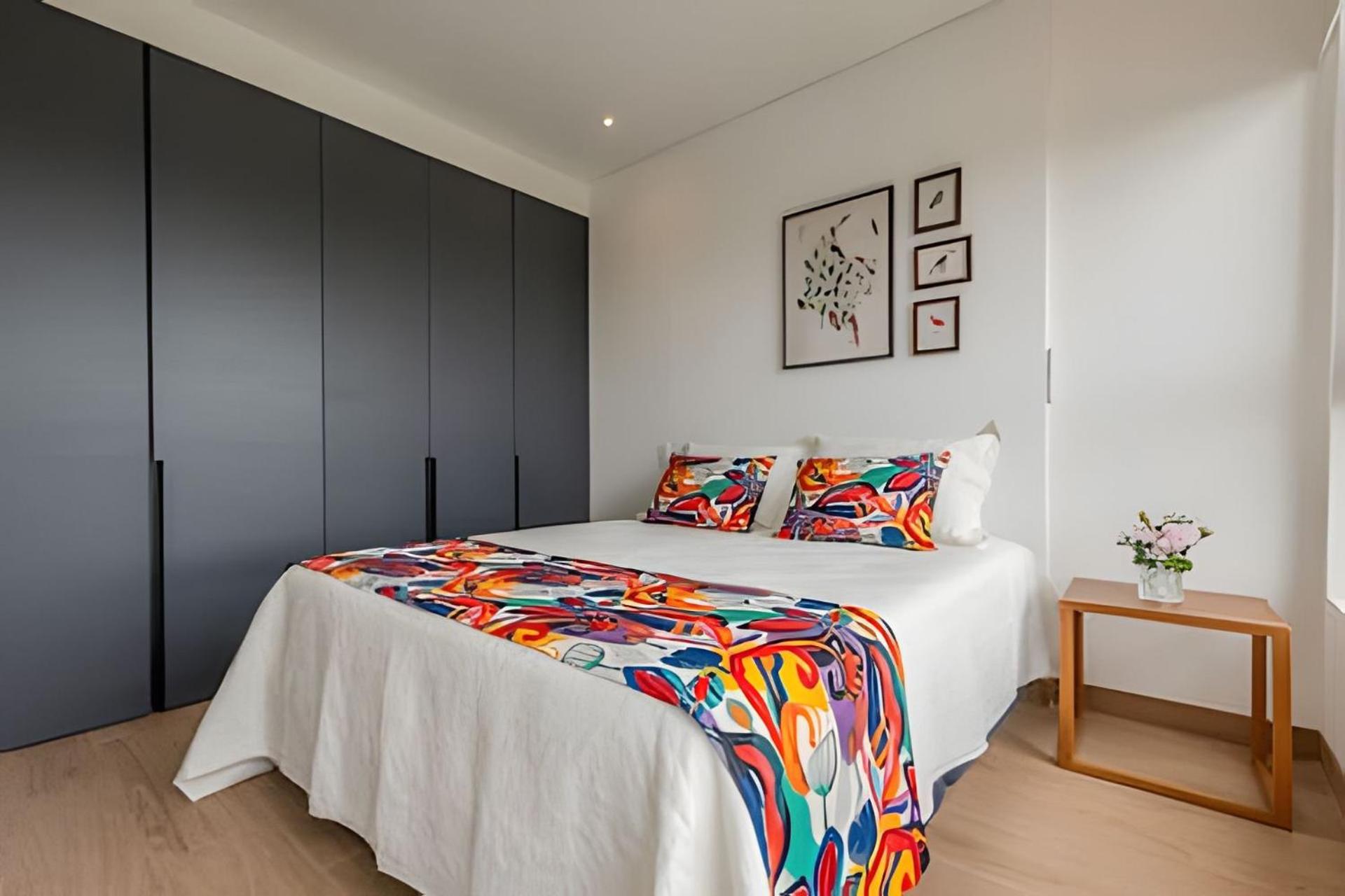 NEW with impressive lagoon view 21st floor