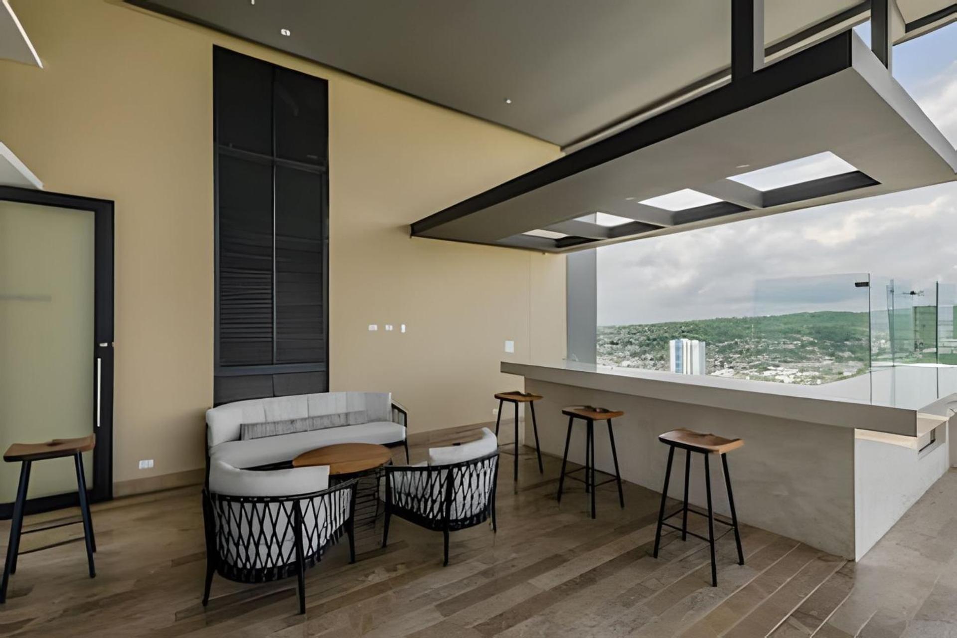 NEW with impressive lagoon view 21st floor