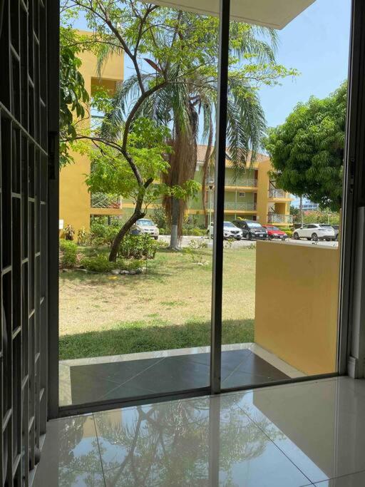 A Cozy 2 Bedroom Apartment view 4
