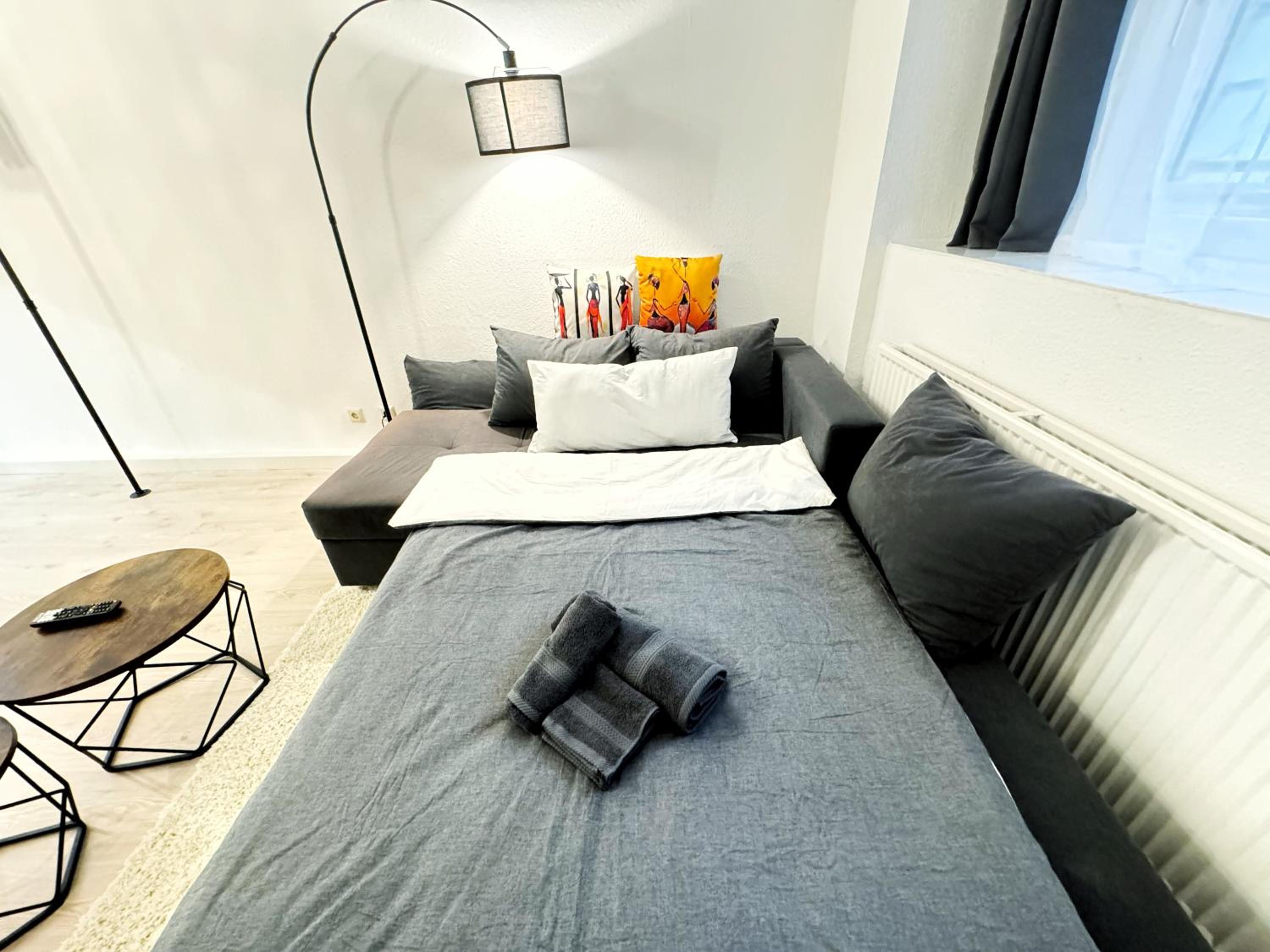 HolidayHome Apartments I Spacious 130qm Apartment Near Berlins Top Sights