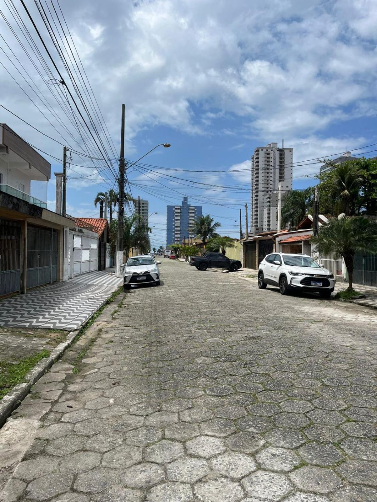 Casa Linda 2 dorm Condominio Praia Grande