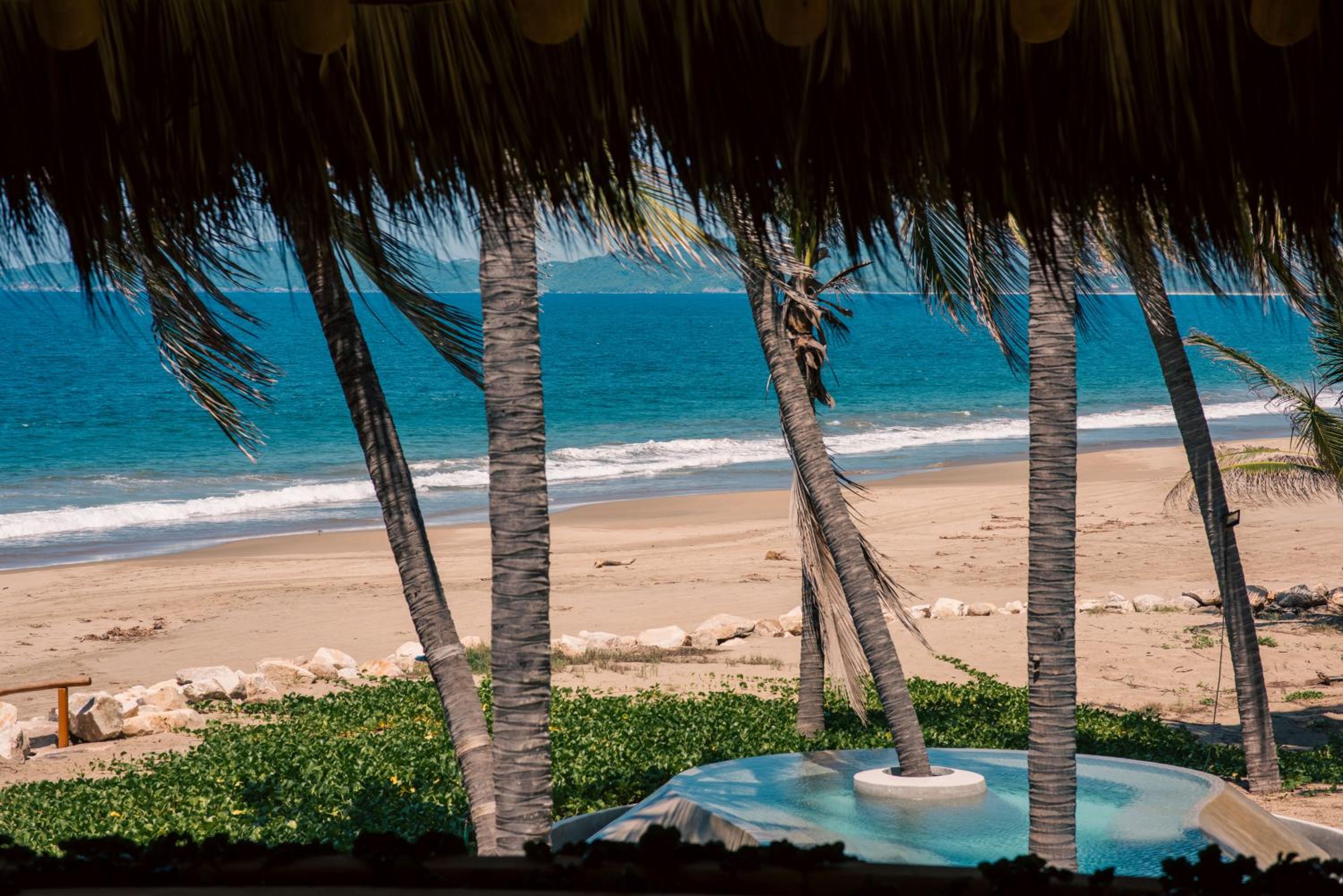 Mar de Coco Beach Front Villas view 5