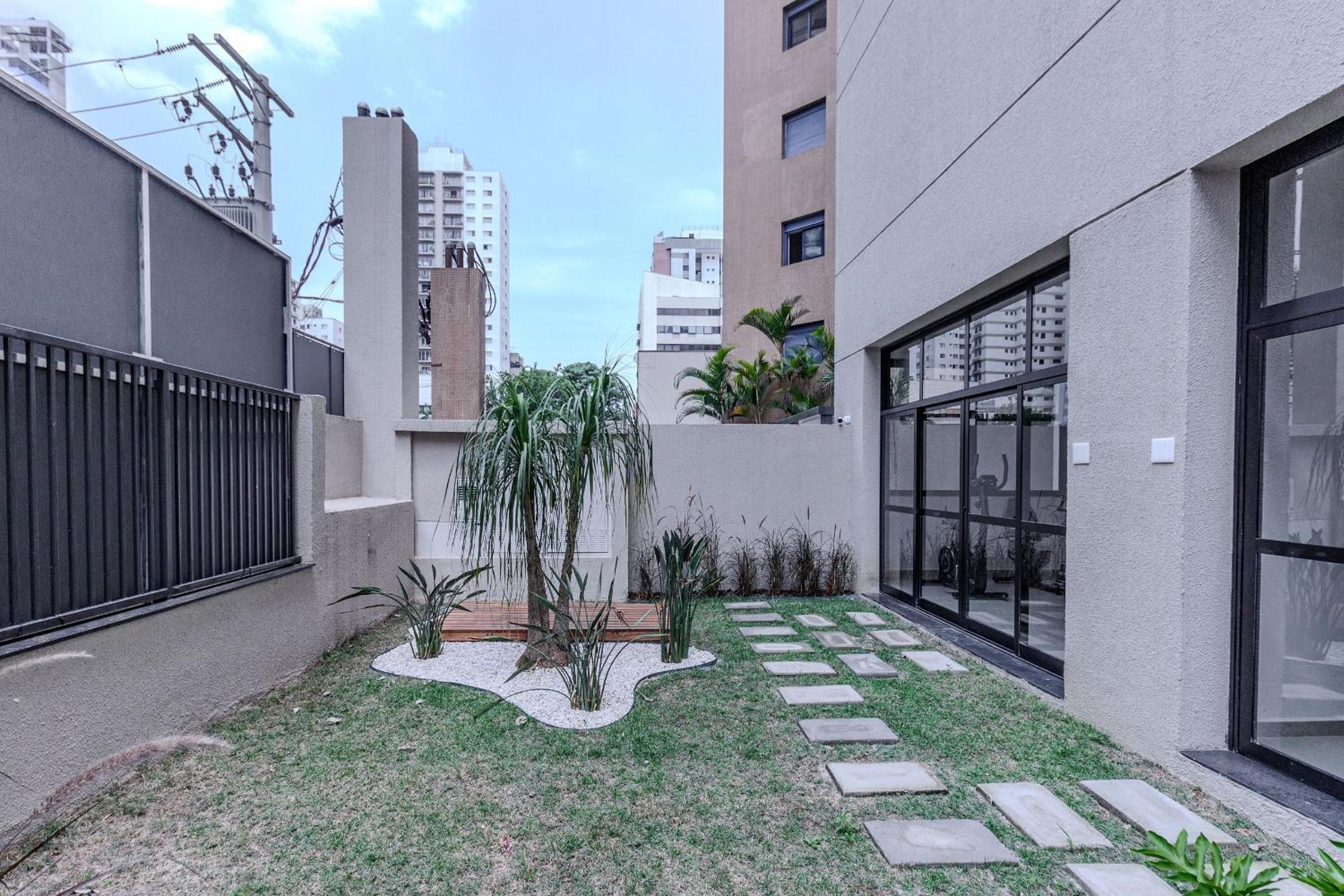 Xtay Vila Madalena - Stay close to everything with an outdoor pool and access to the best coworking spaces in Vila Madalena