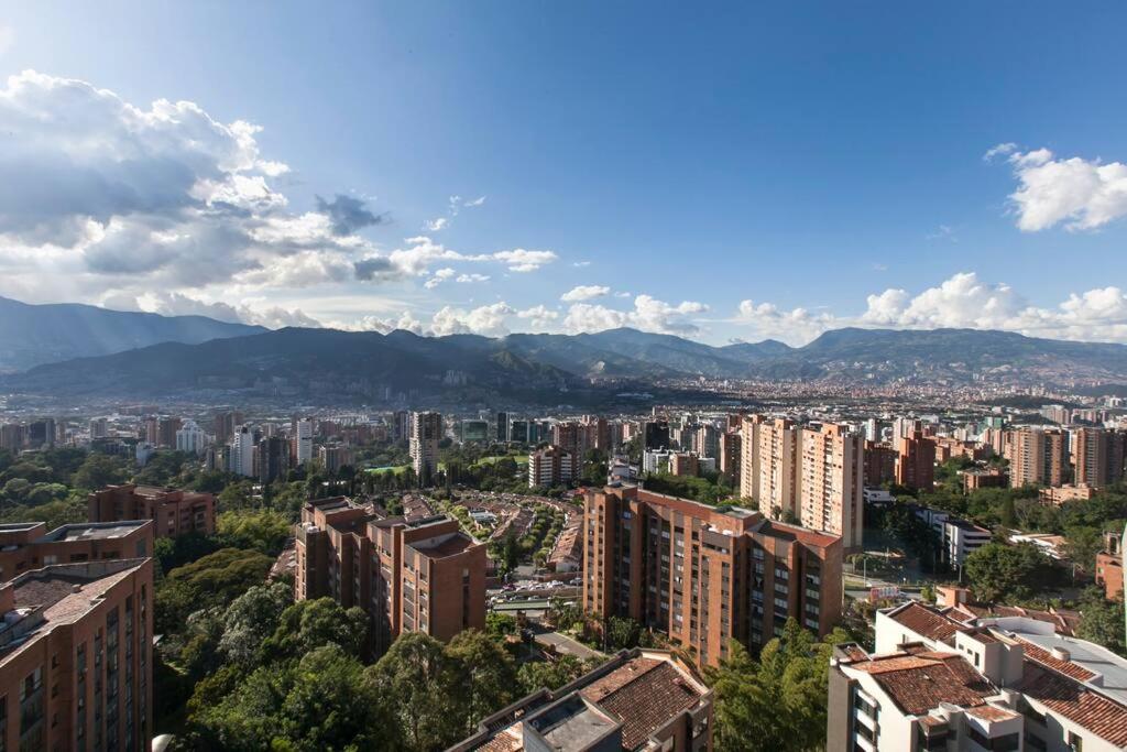 Súper Apto, AC, Poblado Medellin