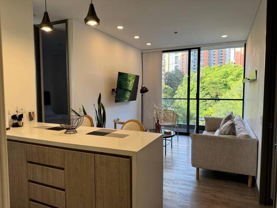 Súper Apto, AC, Poblado Medellin