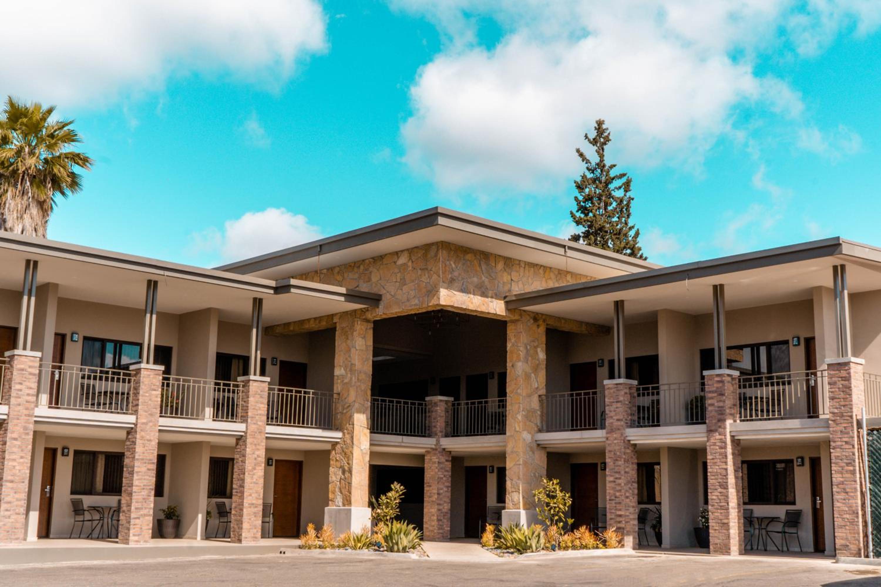 Hotel El Dorado - Image 1