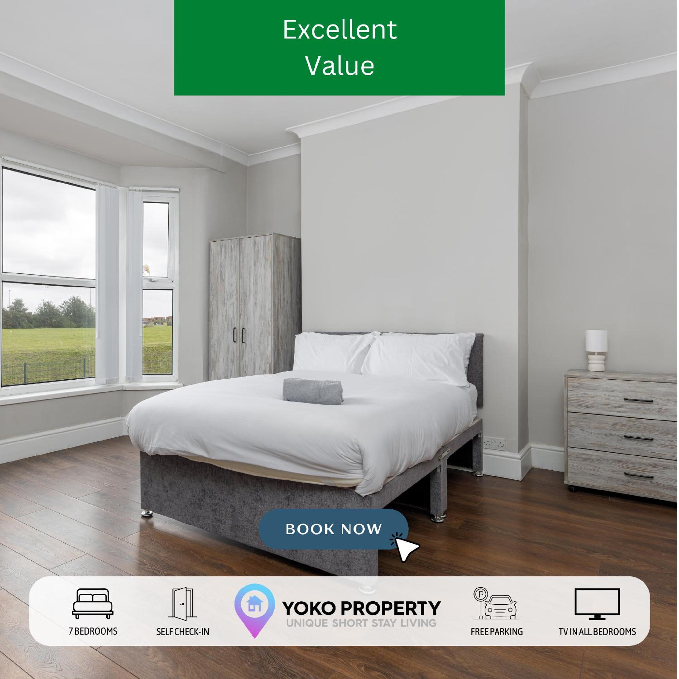 7 Bedroom House - Sleeps 14 - Close to City Centre - Free Parking, Smart TVs in every Bedroom, Fast WiFi and Self Check-In by Yoko Property view 3
