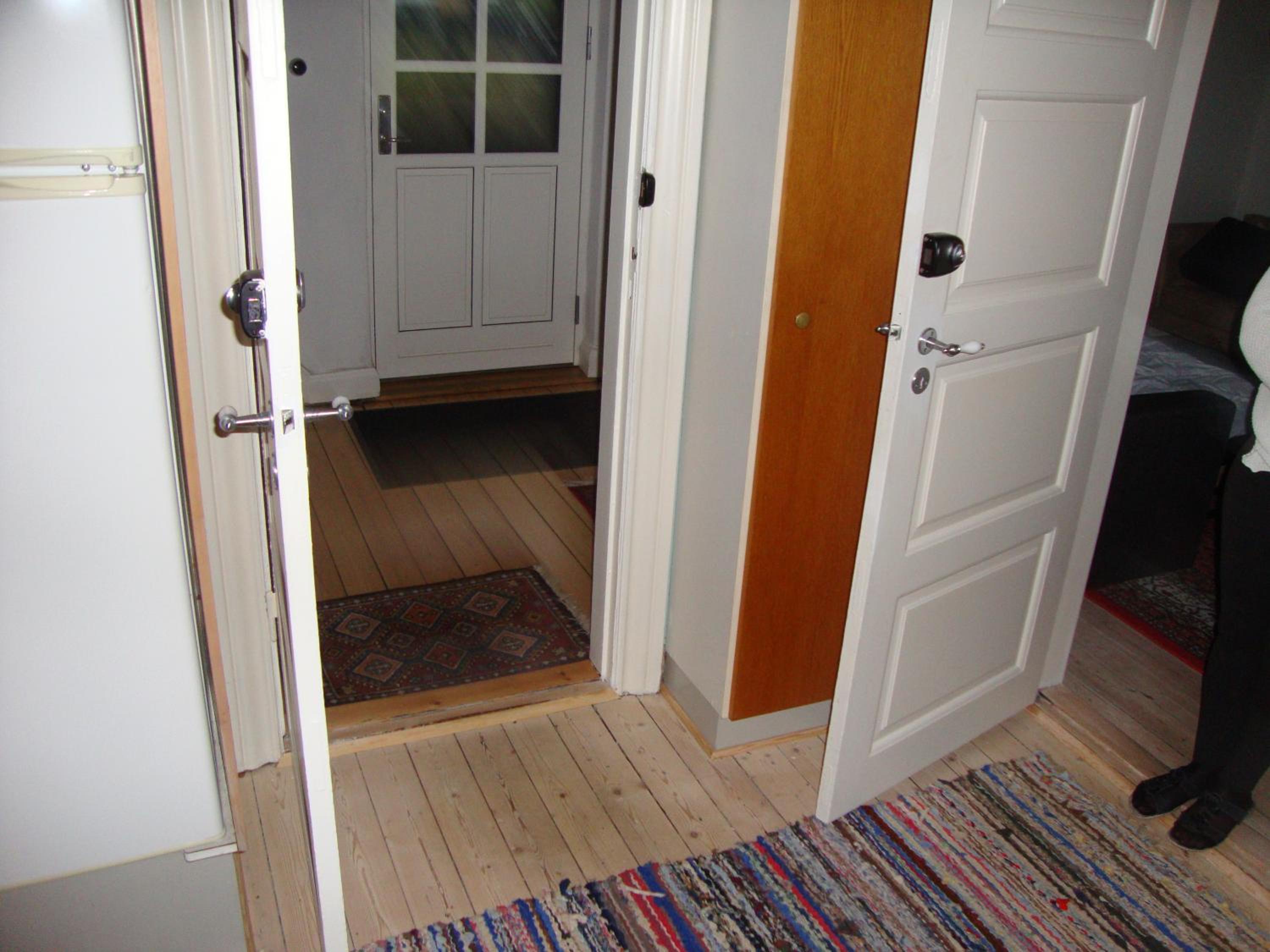 Photo 10