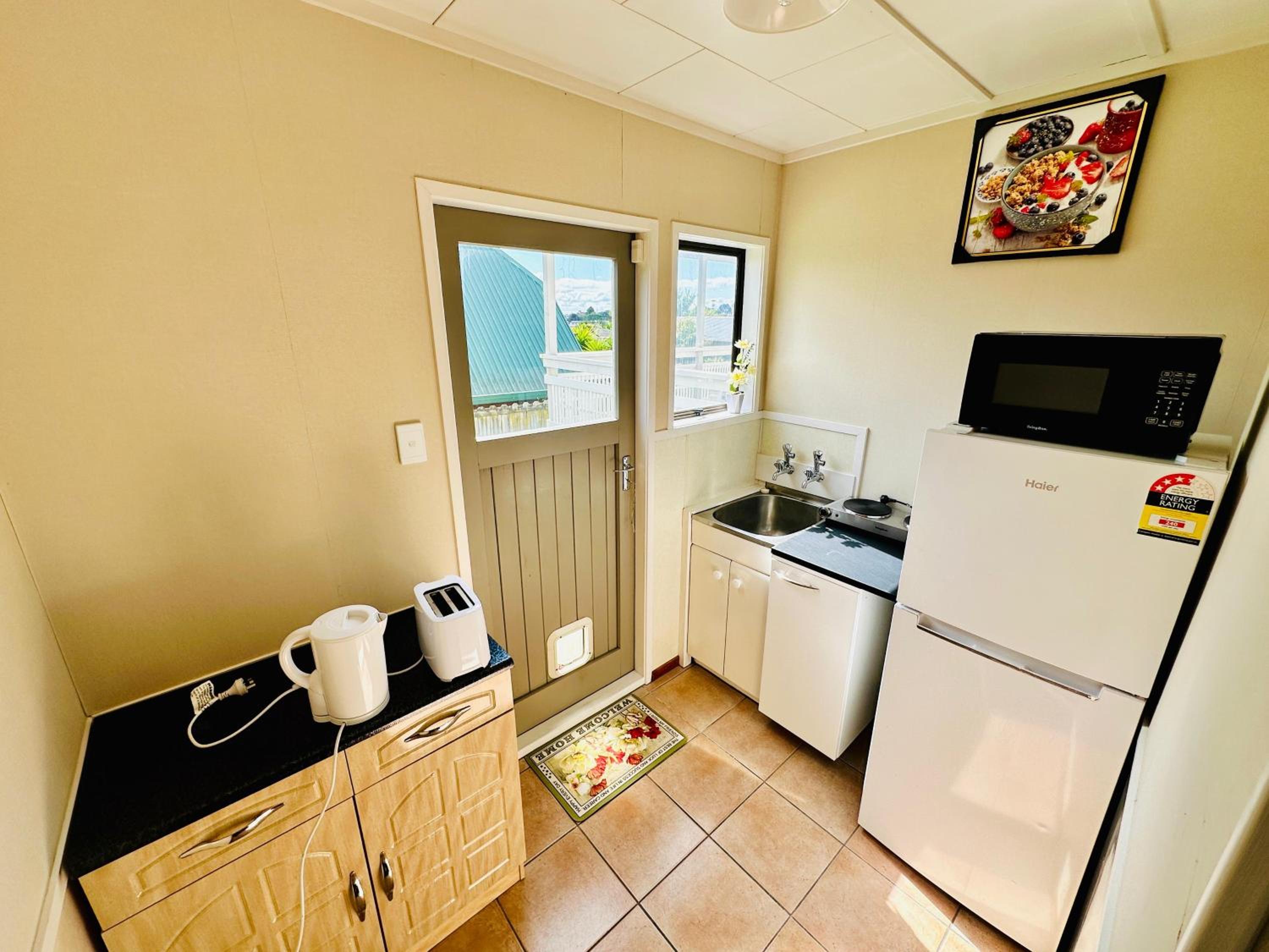 2 Bedroom Homestay Close to Airport