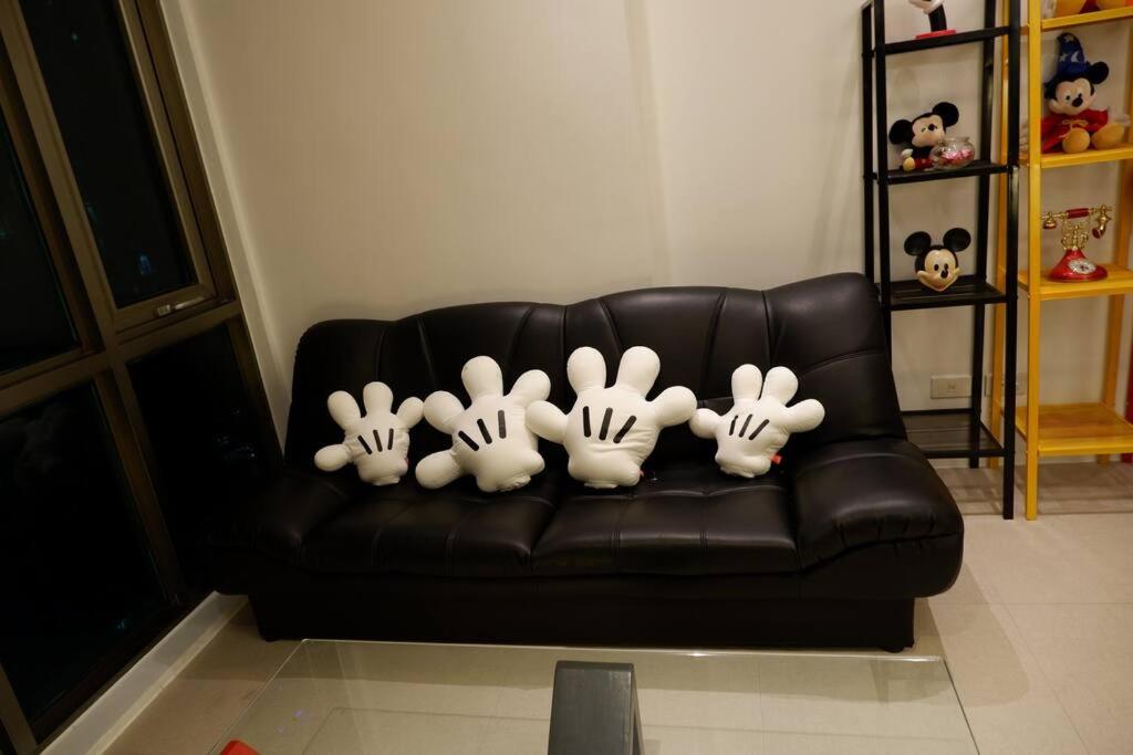 1BR Mickey Mouse Theme BGC Forbeswood Parklane view 2