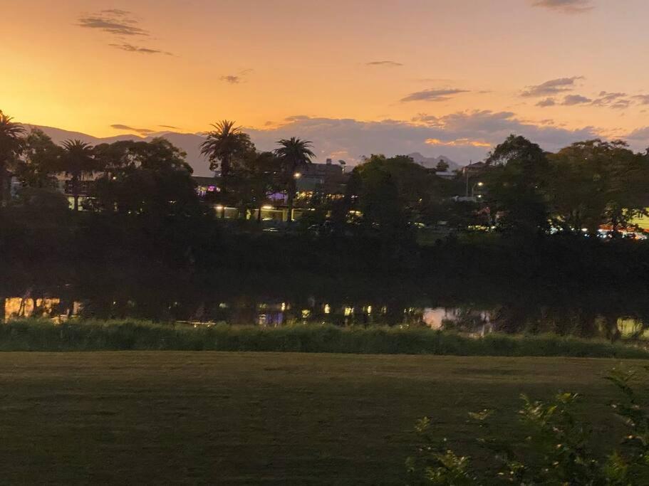 The Little River Cottage - Riverfront Retreat