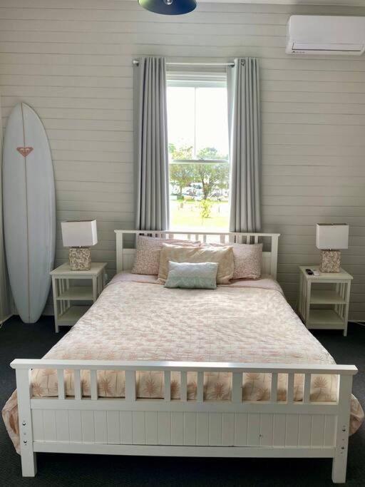 The Little River Cottage - Riverfront Retreat