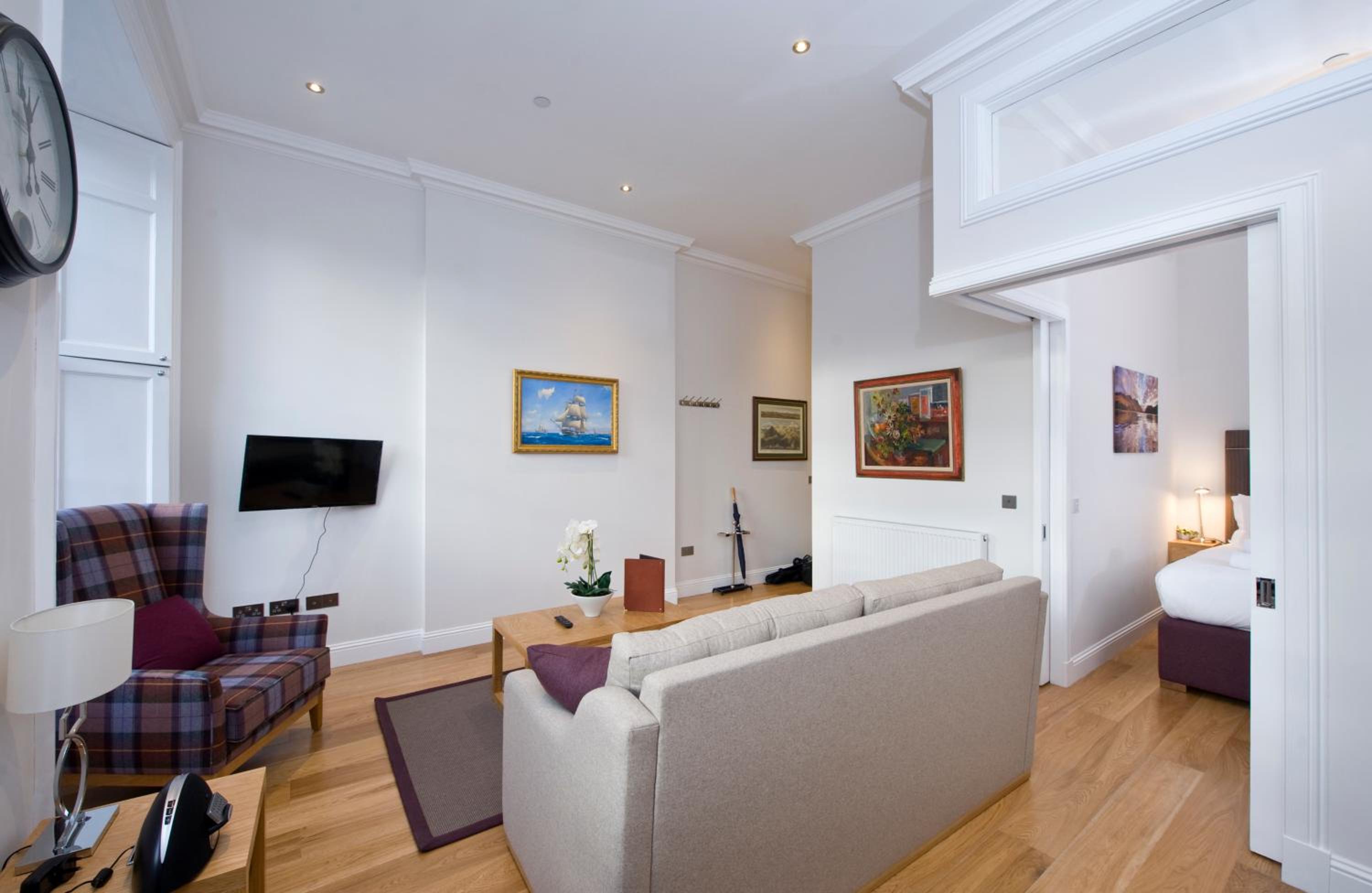 Destiny Scotland - Princes Street Residence